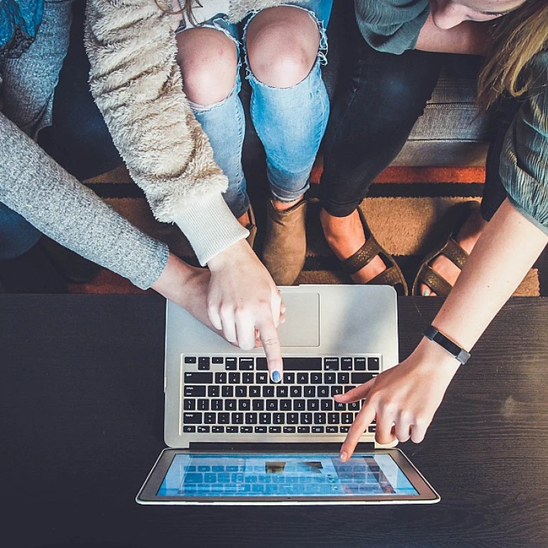 Navigating the Global Management Challenge Model in HR Communication
