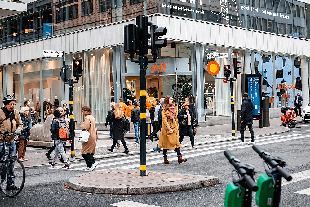 Understanding the Role of a Dotted Line Manager in HR Communication